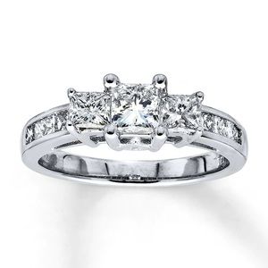 1.5 CTW Diamond & White Gold Engagement, Anniversary Ring sz 6.75